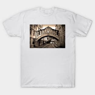 Hertford Bridge of Sighs Oxford England T-Shirt